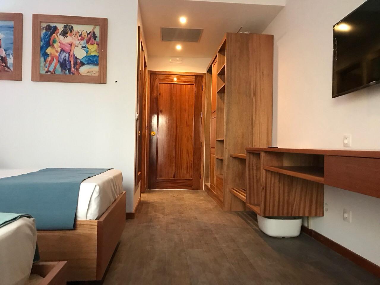 hotel odjo dagua santa maria omp obras mobiliario madeira (1)