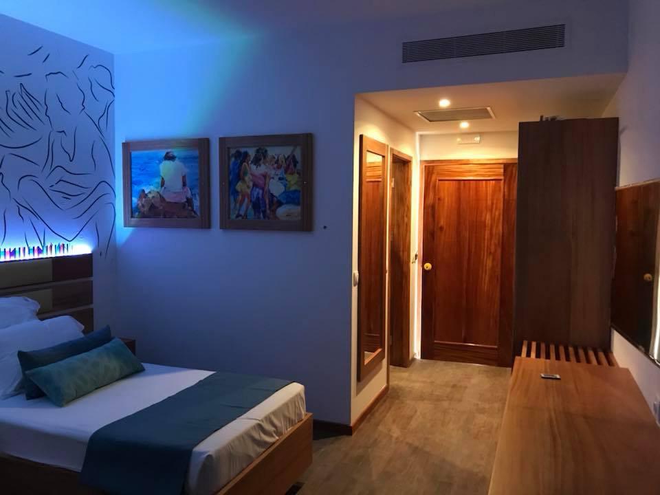 hotel odjo dagua santa maria omp obras mobiliario madeira (11)