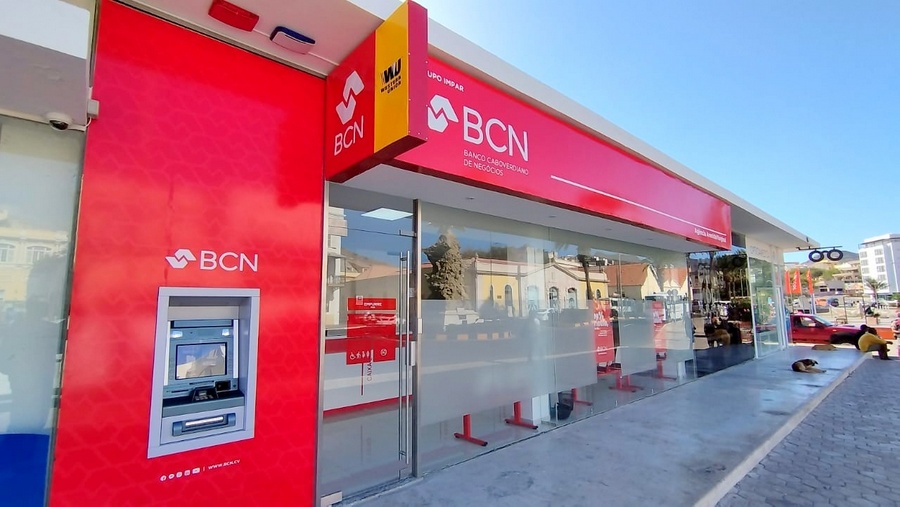 AGENCIA BCN SAO VICENTE OMP MADEIRA OBRAS MOBILIARIO (5)