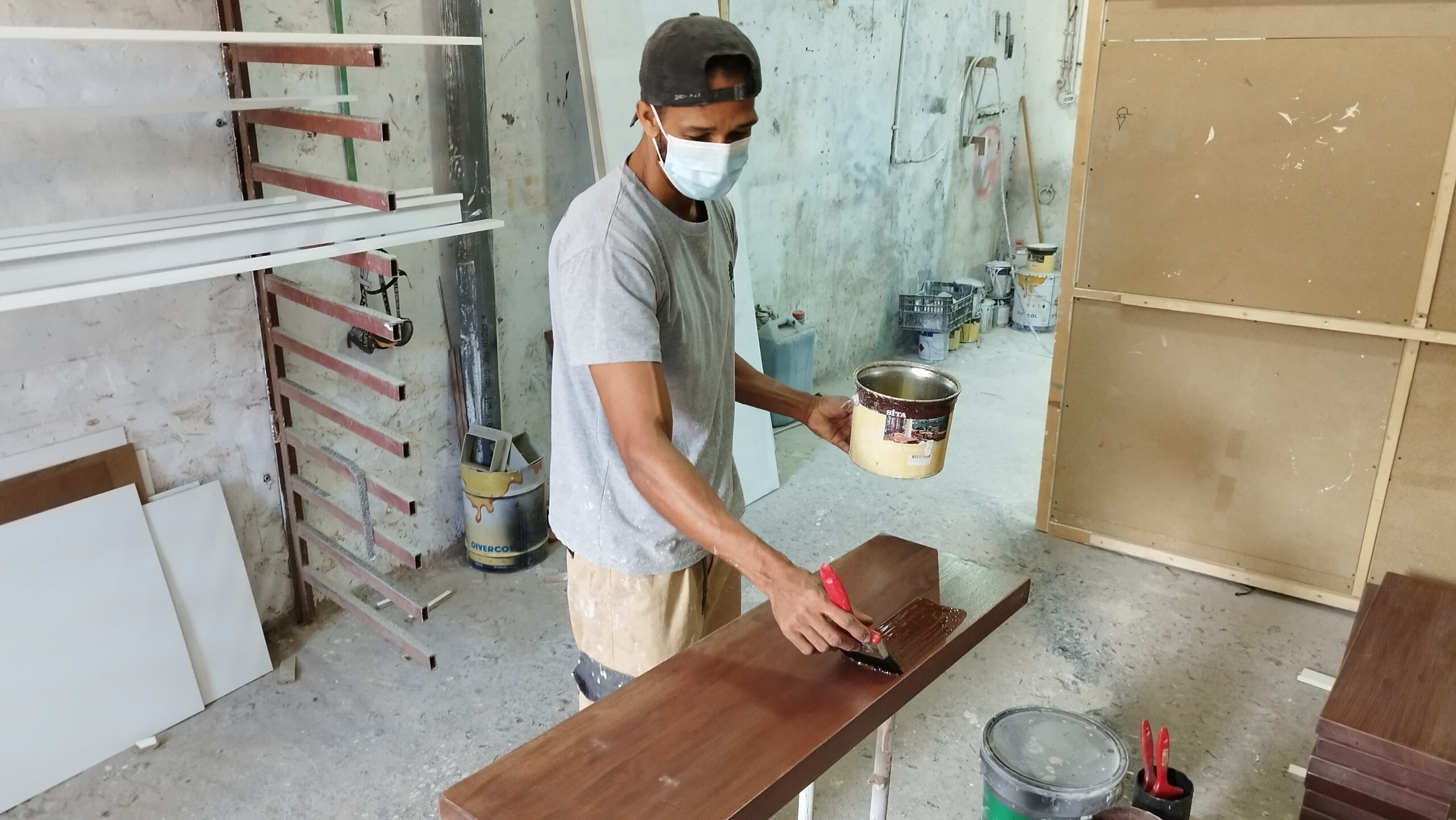 OMP INDUSTRIA E SERVIÇOS LDA MINDELO SAO VICENTE CABO VERDE MADEIRA MOBILIARIO COZINHAS CARPINTARIA MARCENARIA (4)