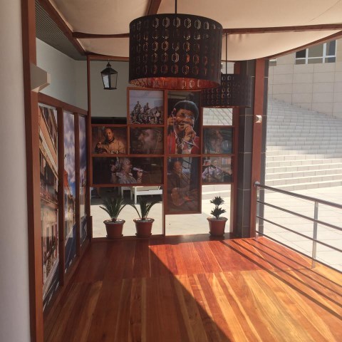 restaurante u-sabor mindelo sao vicente obras carpintaria omp mestre pulu mobiliario madeira (2)