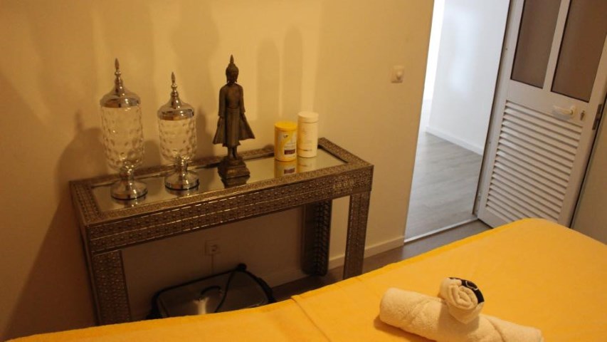 spa unisex rj mindelo sao vicente cabo verde omp industria e serviços lda maderia mobiliario armarios balcao cadeira moveis (7)